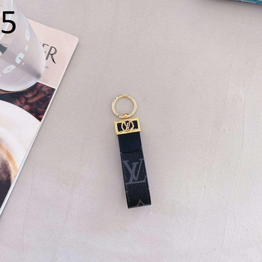 HypedEffects louis vuitton Keychain With Golden Keyring