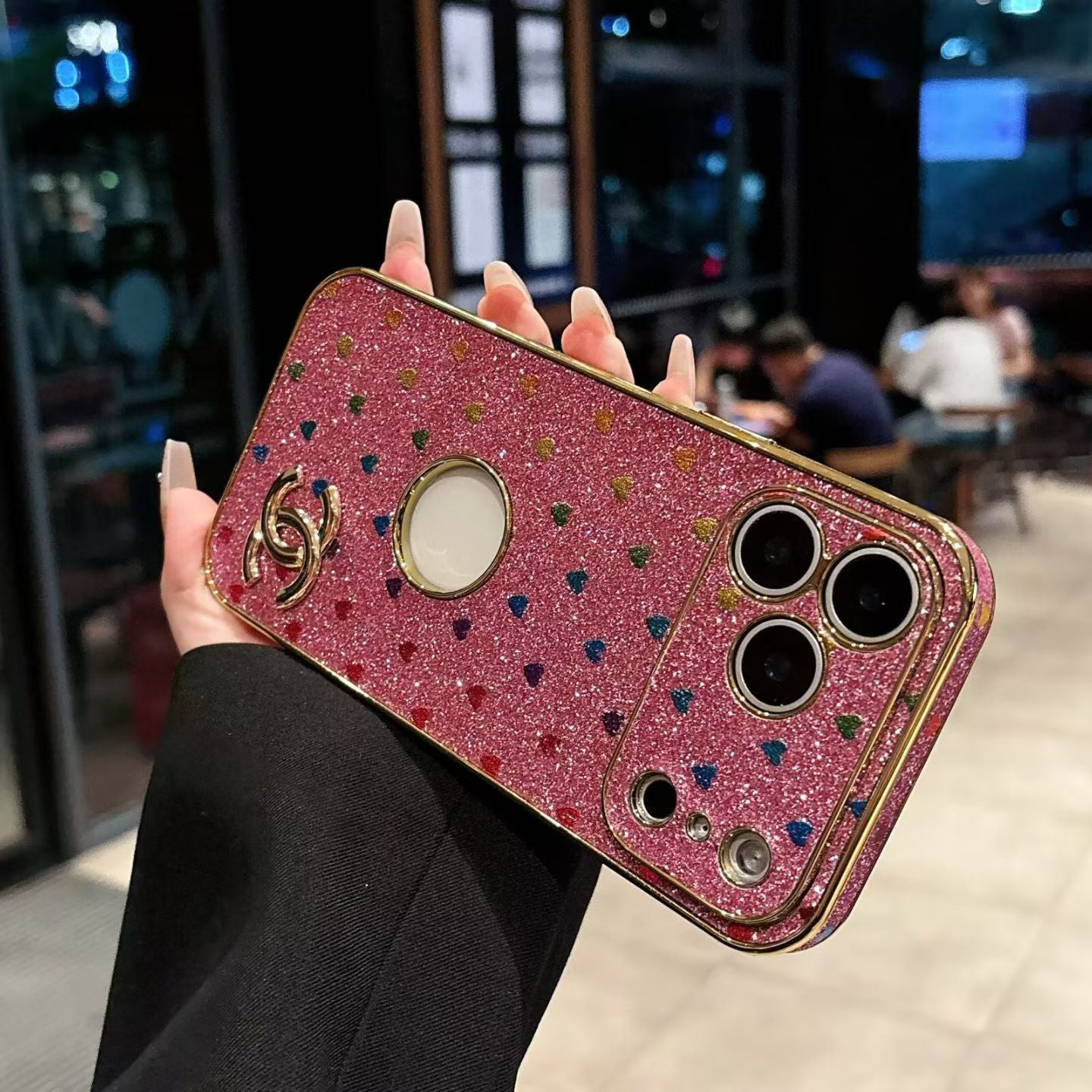 cc Glitter Heart Luxury Phone Case for iPhone 17 with Iconic Double-C Logo