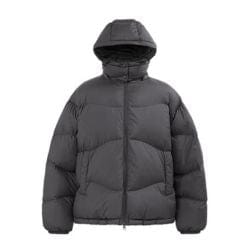 Lightweight Packable Down Jacket with Hood – Stylish & Warm Outerwear Essential