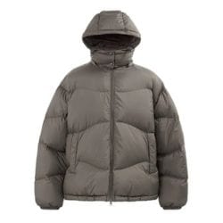 Lightweight Packable Down Jacket with Hood – Stylish & Warm Outerwear Essential