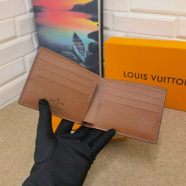 HypedEffects Black Leather Louis Vuitton Wallet With Gray Monogram