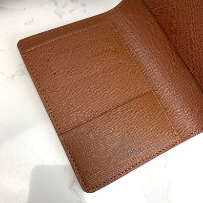 HypedEffects Brown louis vuitton Monogram Passport Holder