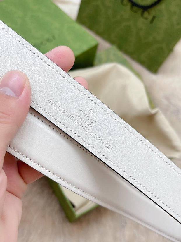 HypedEffects Classing White Gucci Belt with Golden Gucci Buckle