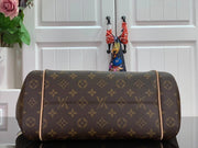 HypedEffects Elegant Louis Vuitton Damier and Monogram Canvas Tote Bags