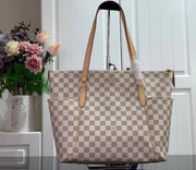 HypedEffects Elegant Louis Vuitton Damier and Monogram Canvas Tote Bags