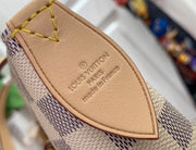 HypedEffects Elegant Louis Vuitton Damier and Monogram Canvas Tote Bags