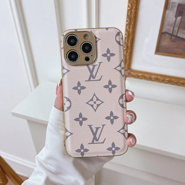 HypedEffects Iconic Louis Vuitton iPhone Cases - Timeless Luxury for iPhone 11, 12, 13, and 14 Pro Max