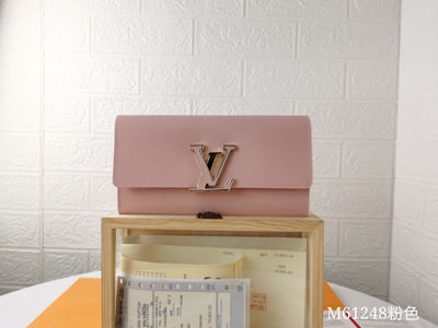 HypedEffects Leather Louis Vuitton Magnolia Wallet
