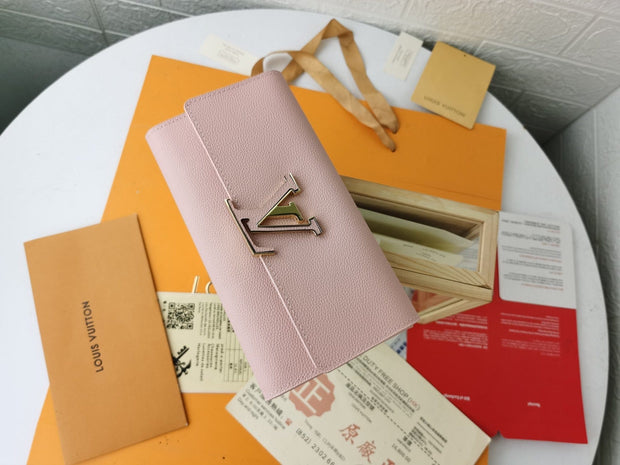 HypedEffects Leather Louis Vuitton Magnolia Wallet