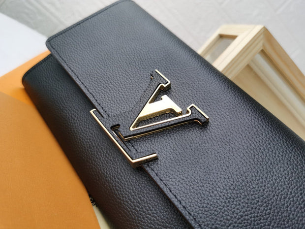 HypedEffects Leather Louis Vuitton Magnolia Wallet