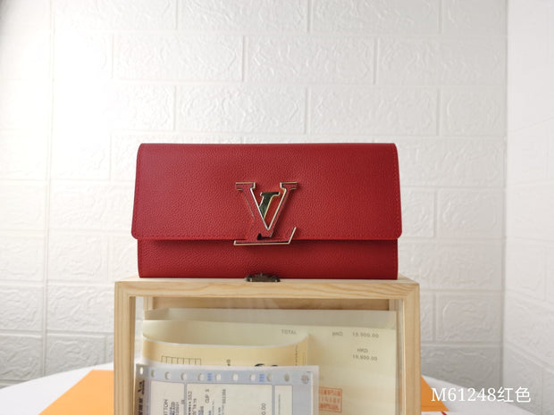 HypedEffects Leather Louis Vuitton Magnolia Wallet