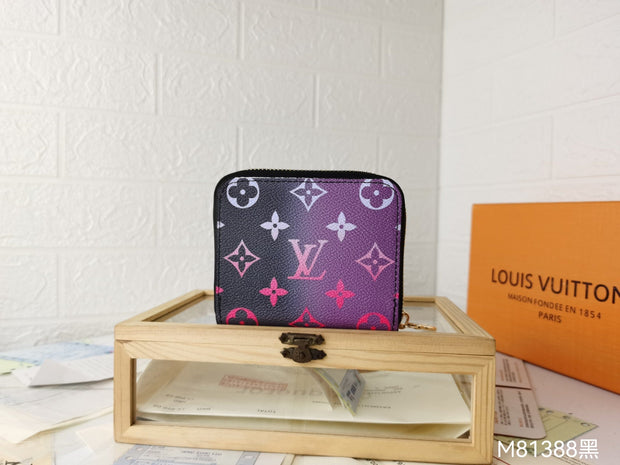 HypedEffects Louis Vuitton Leather Wallet With Zipper