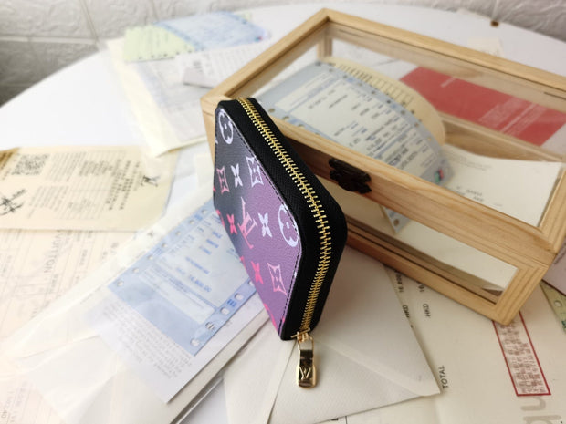 HypedEffects Louis Vuitton Leather Wallet With Zipper