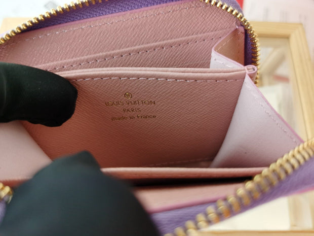 HypedEffects Louis Vuitton Leather Wallet With Zipper