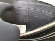 HypedEffects Louis Vuitton Leather Zipper Wallet
