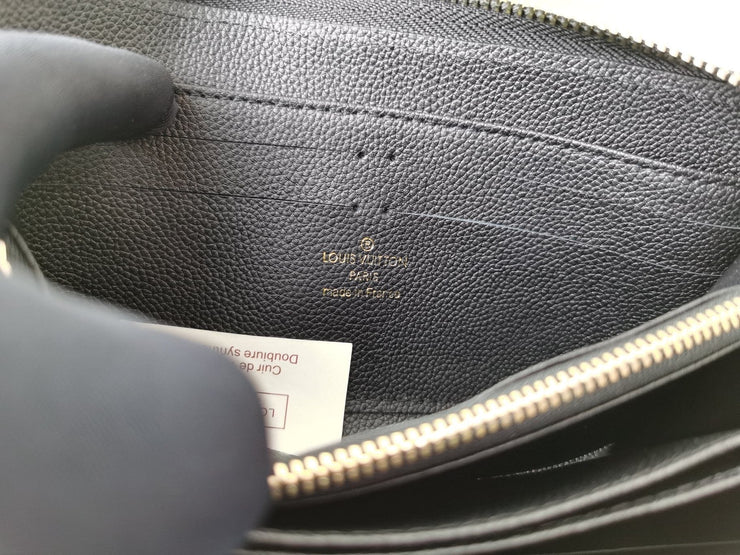 HypedEffects Louis Vuitton Leather Zipper Wallet