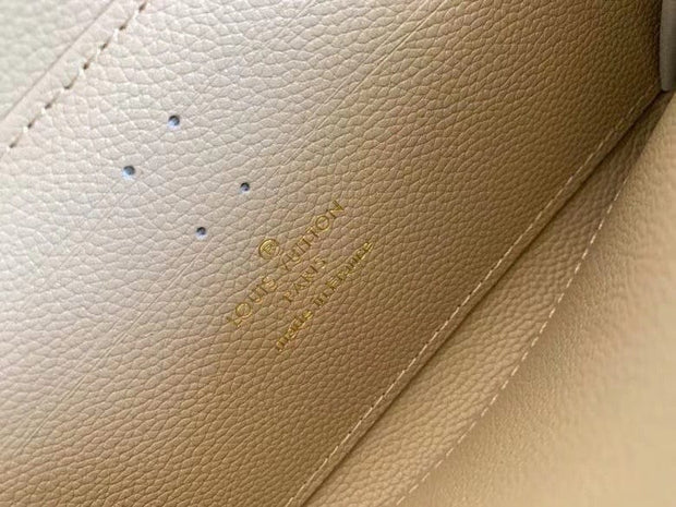 HypedEffects Louis Vuitton Leather Zipper Wallet