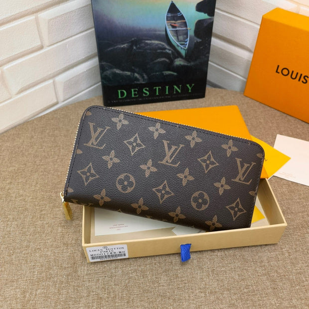 HypedEffects Louis Vuitton Leather Zipper Wallet
