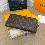 HypedEffects Louis Vuitton Leather Zipper Wallet