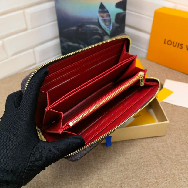 HypedEffects Louis Vuitton Leather Zipper Wallet