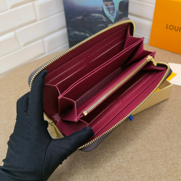 HypedEffects Louis Vuitton Leather Zipper Wallet