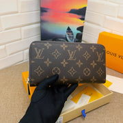 HypedEffects Louis Vuitton Leather Zipper Wallet