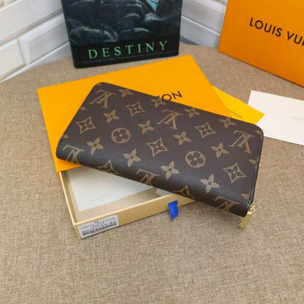HypedEffects Louis Vuitton Leather Zipper Wallet