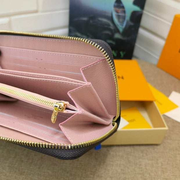 HypedEffects Louis Vuitton Leather Zipper Wallet