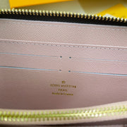 HypedEffects Louis Vuitton Leather Zipper Wallet