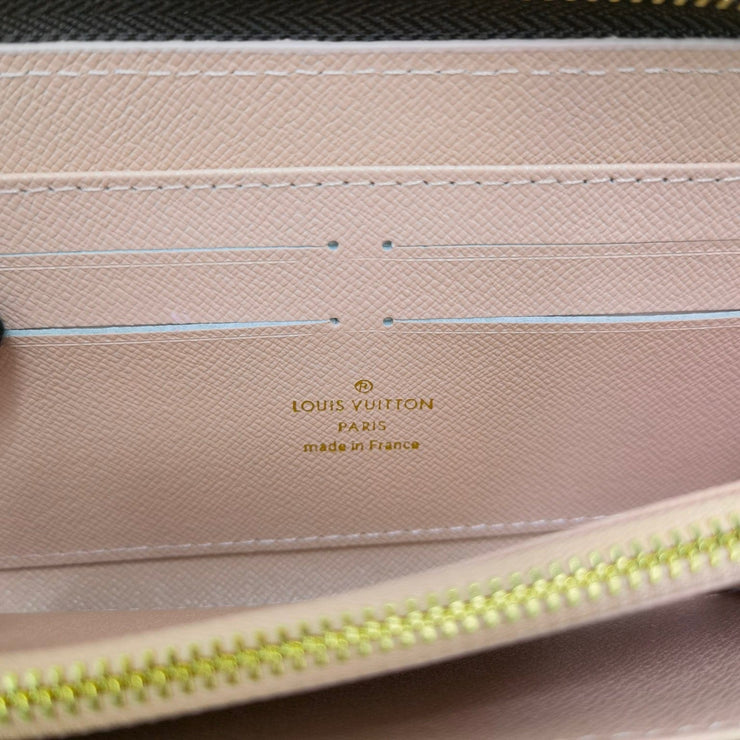 HypedEffects Louis Vuitton Leather Zipper Wallet