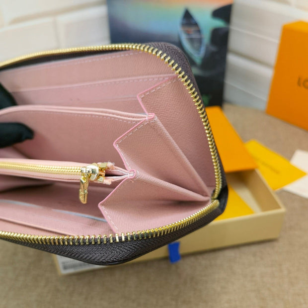 HypedEffects Louis Vuitton Leather Zipper Wallet