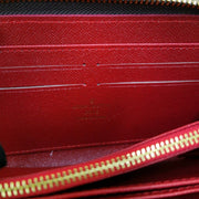 HypedEffects Louis Vuitton Leather Zipper Wallet