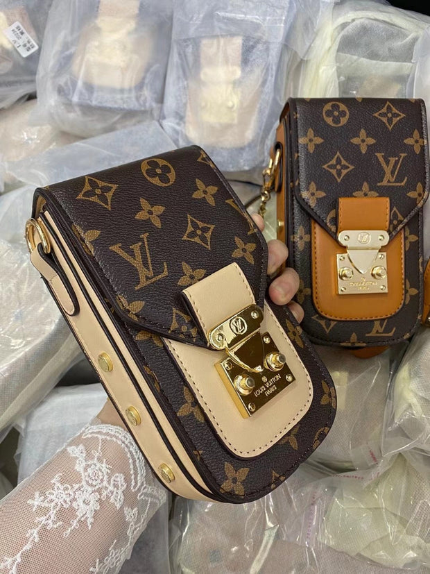 HypedEffects Louis Vuitton Louis Vuitton Phone Pouch Bags For Mobile Phones 6.7 Inch