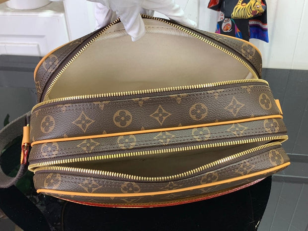 HypedEffects Louis Vuitton Monogram Messenger Reporter Bag