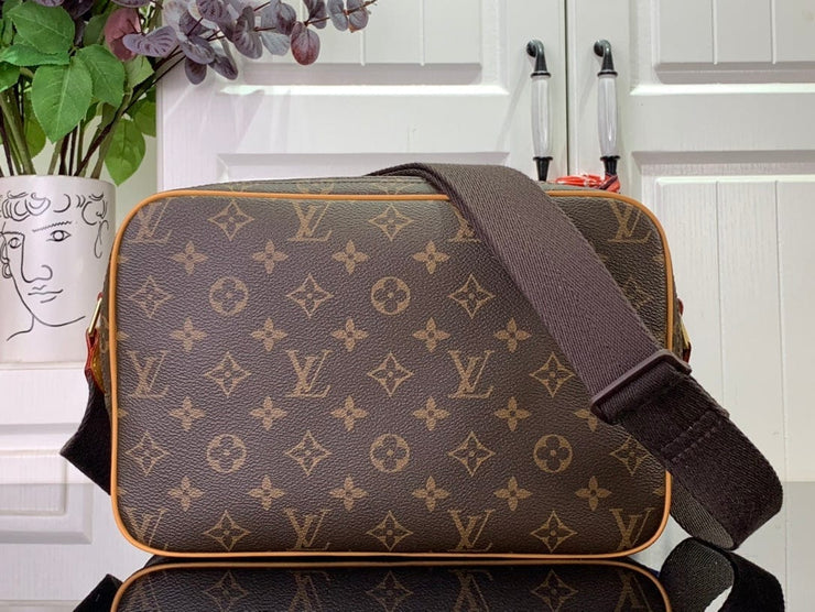 HypedEffects Louis Vuitton Monogram Messenger Reporter Bag