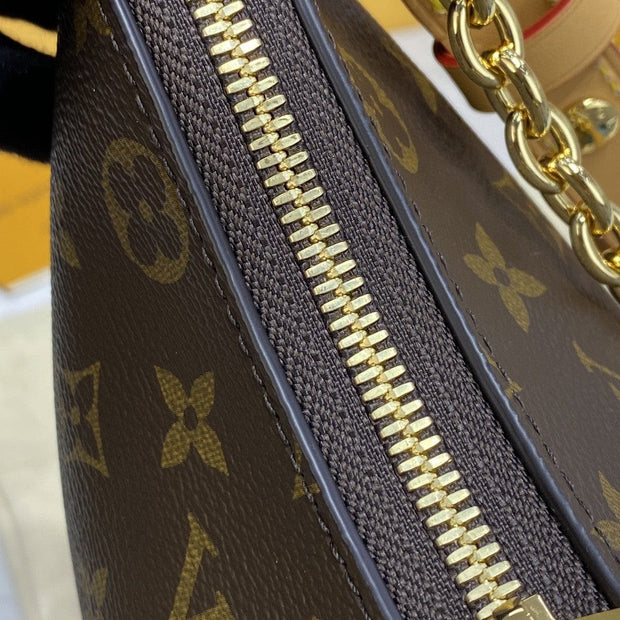 HypedEffects Louis Vuitton Monogram Shoulder Bag with Gold-Tone Hardware