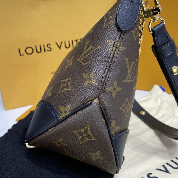HypedEffects Louis Vuitton Monogram Shoulder Bag with Gold-Tone Hardware (Black Edges)