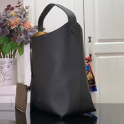 HypedEffects Louis Vuitton Monogram Tote Bag in Black