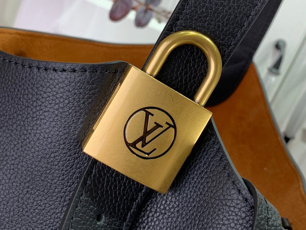 HypedEffects Louis Vuitton Monogram Tote Bag in Black