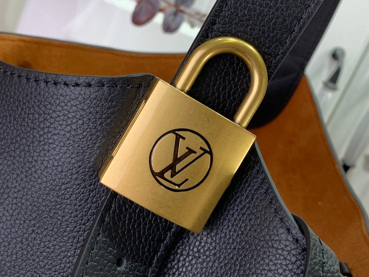 HypedEffects Louis Vuitton Monogram Tote Bag in Black