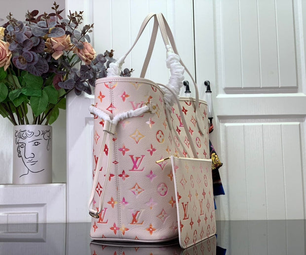 HypedEffects Louis Vuitton Neverfull MM Tote in Monogram Canvas with Pochette