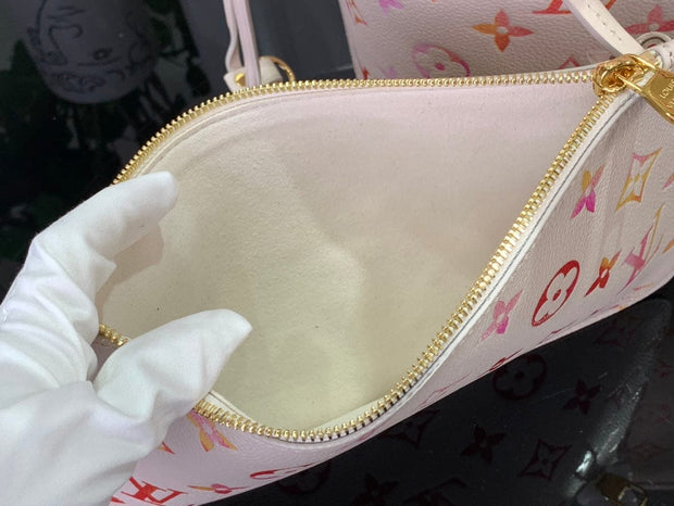 HypedEffects Louis Vuitton Neverfull MM Tote in Monogram Canvas with Pochette