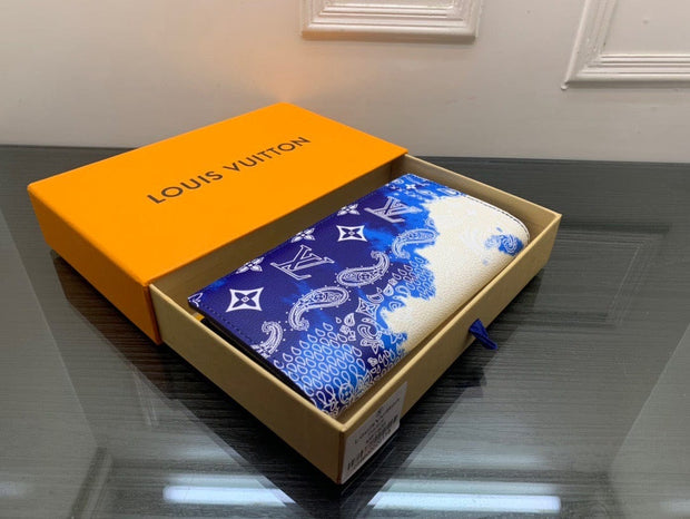 HypedEffects MultiPocket Louis Vuitton Leather Wallet