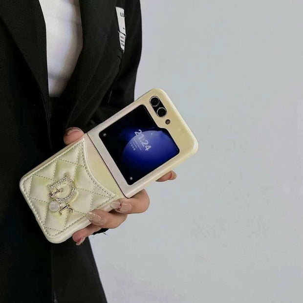 Looopix Dior-Inspired Quilted Samsung Z Flip Case with Card Holder – Available for Z Flip 3, 4, 5, and 6