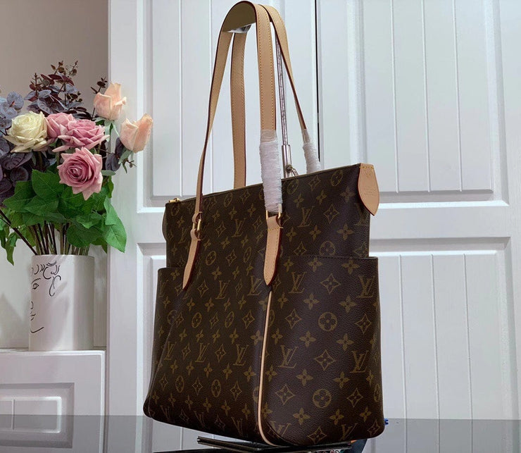 Looopix Elegant Louis Vuitton Damier and Monogram Canvas Tote Bags
