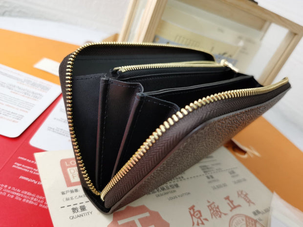 Looopix Engraved Louis Vuitton Leather Wallet
