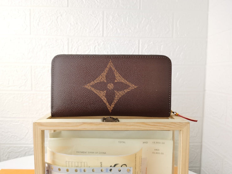 Looopix Engraved Louis Vuitton Leather Wallet