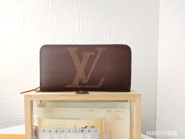Looopix Engraved Louis Vuitton Leather Wallet