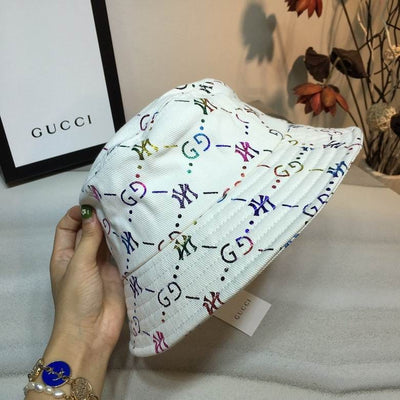 Looopix Gucci Black & White Bucket Hat
