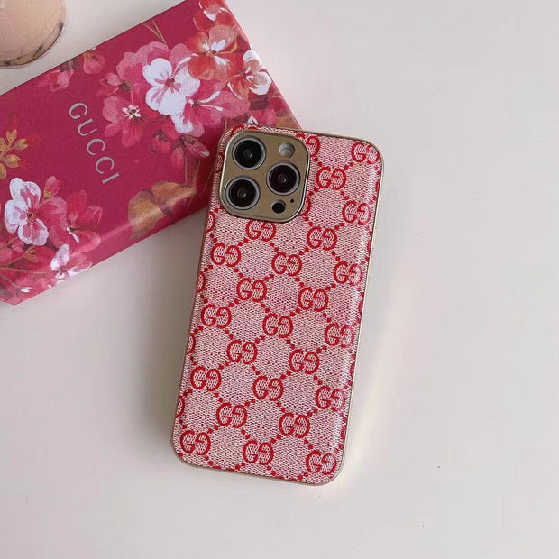 Looopix Gucci Interlocking G Timeless iPhone 15 Case